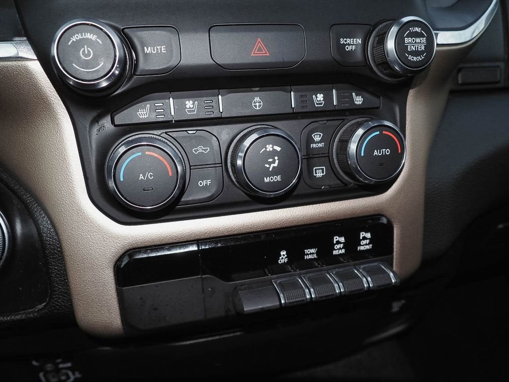 2022 RAM 1500 Laramie Crew Cab 4x4 5'7" Box