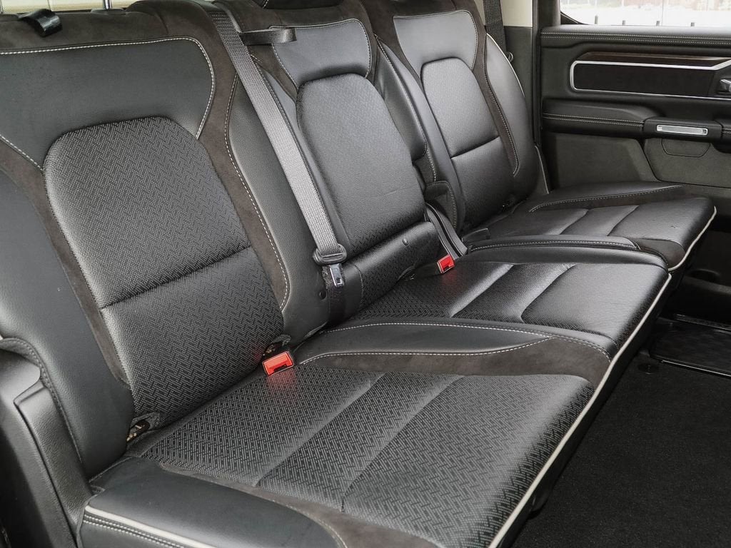 2022 RAM 1500 Laramie Crew Cab 4x4 5'7" Box