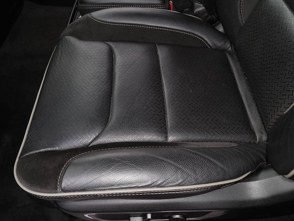 2022 RAM 1500 Laramie Crew Cab 4x4 5'7" Box