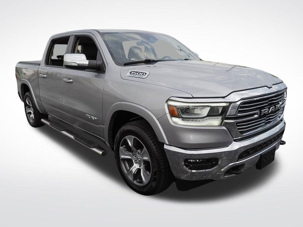 2022 RAM 1500 Laramie Crew Cab 4x4 5'7" Box