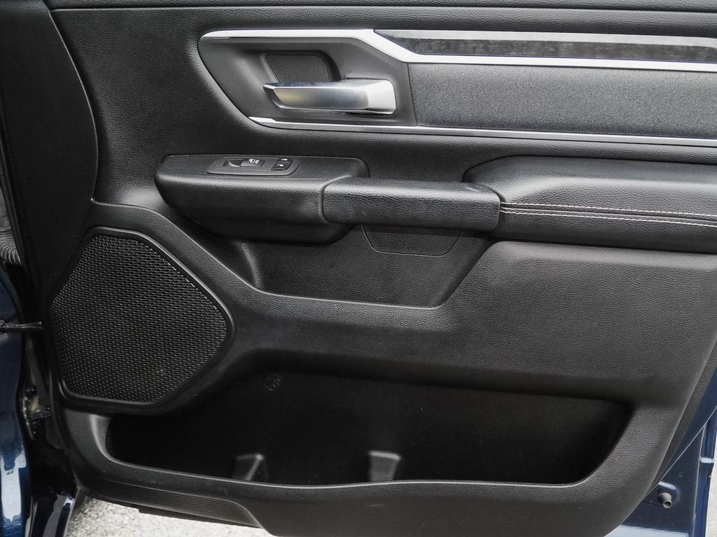 2021 RAM 1500 Big Horn Crew Cab 4x4 6'4" Box
