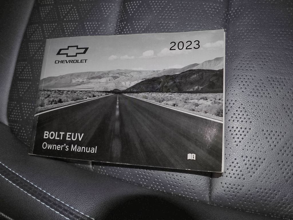 2023 Chevrolet Bolt EUV LT