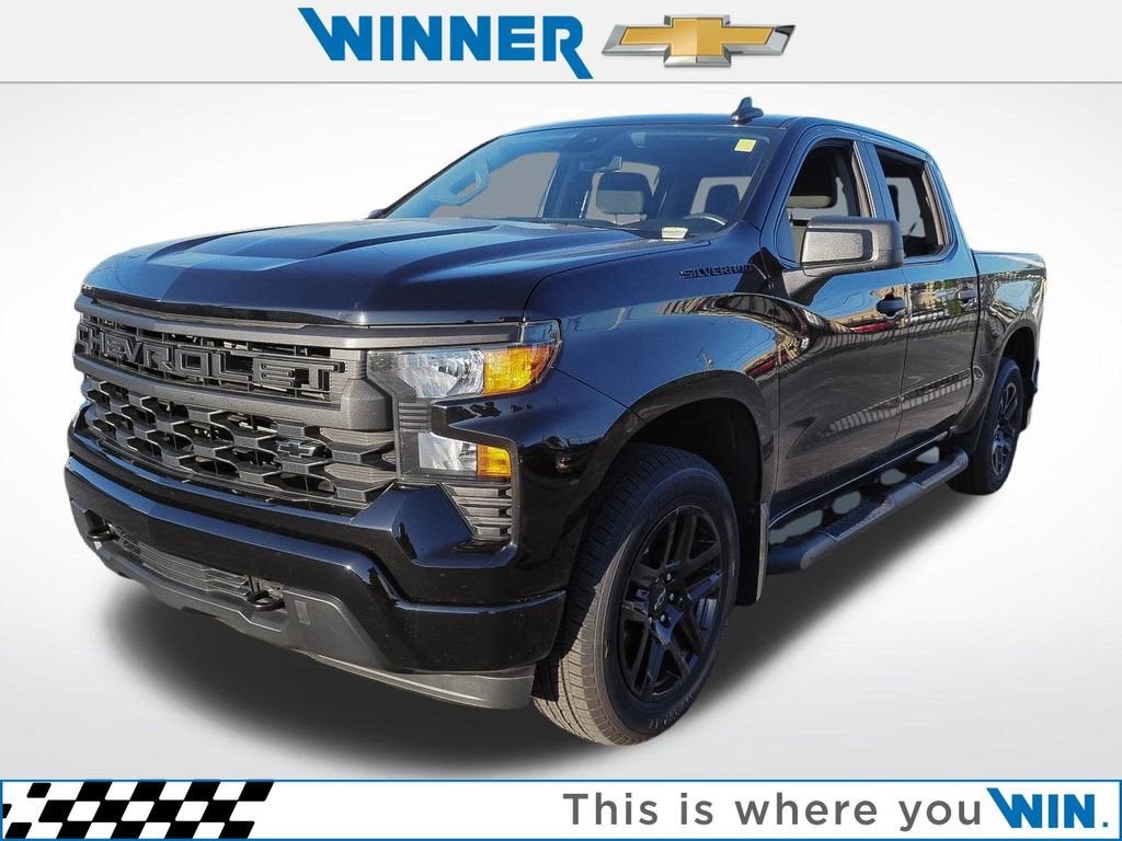 2023 Chevrolet Silverado 1500 Custom 4X4 Crew Cab Short Box's photo