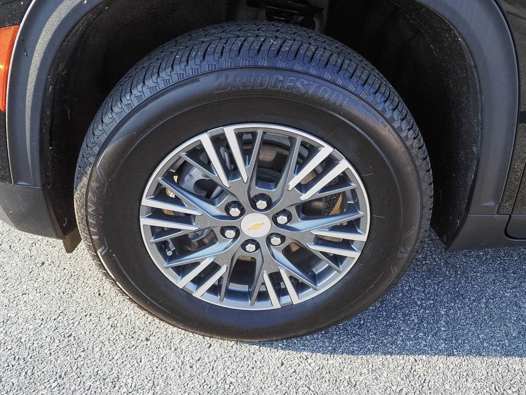 2024 Chevrolet Traverse LS