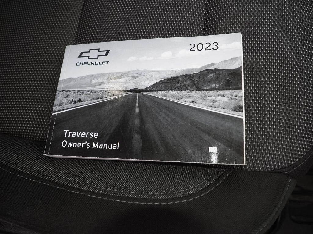 2023 Chevrolet Traverse LT Cloth