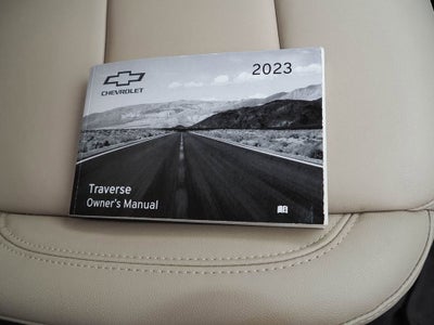 2023 Chevrolet Traverse LT Leather