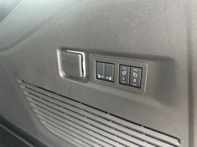 2025 Chevrolet Suburban RST