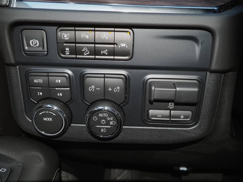 2026 Chevrolet Tahoe Premier - Photo 13