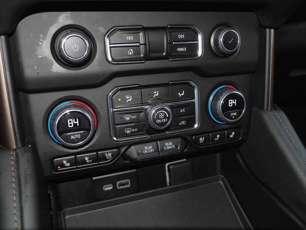 2023 Chevrolet Suburban High Country