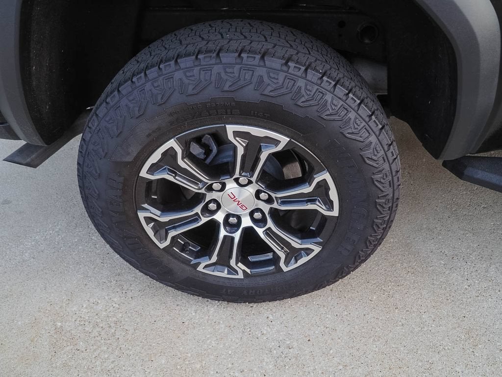 2024 GMC Canyon AT4