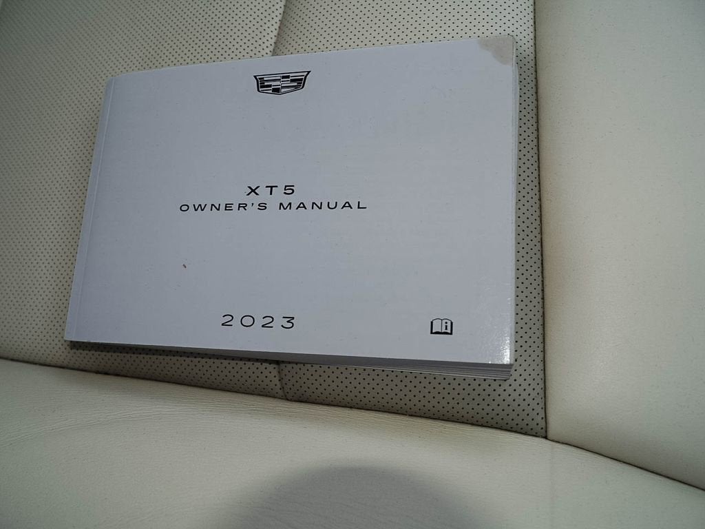 2023 Cadillac XT5 Premium Luxury