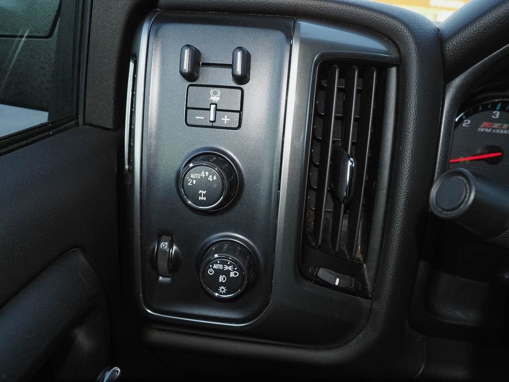 2019 Chevrolet Silverado LD LT