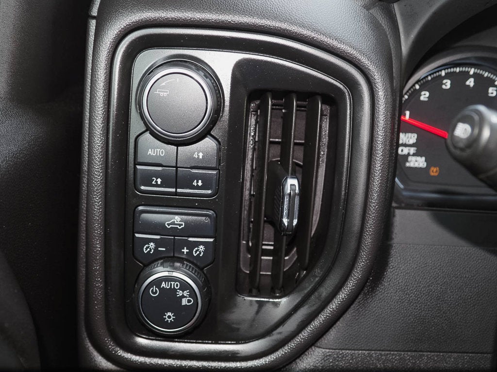 2023 Chevrolet Silverado 1500 Custom Trail Boss
