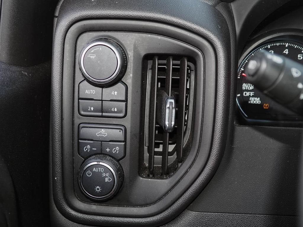 2023 Chevrolet Silverado 1500 Custom Trail Boss