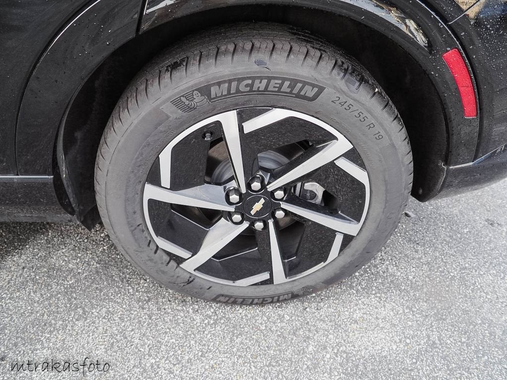 2025 Chevrolet Equinox EV LT