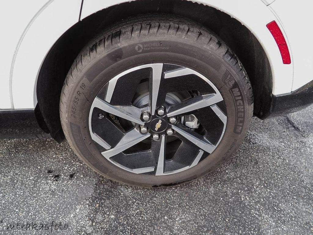 2025 Chevrolet Equinox EV LT