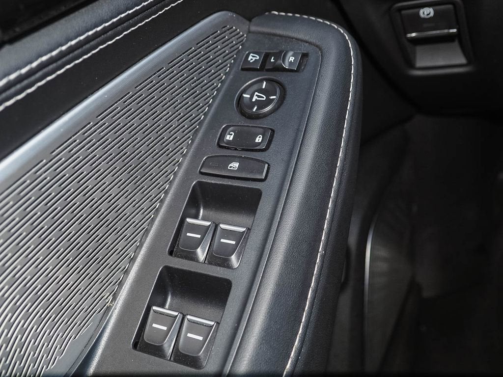 2023 Acura MDX w/Advance Package