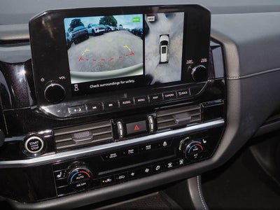 2023 Nissan Pathfinder SL 4WD