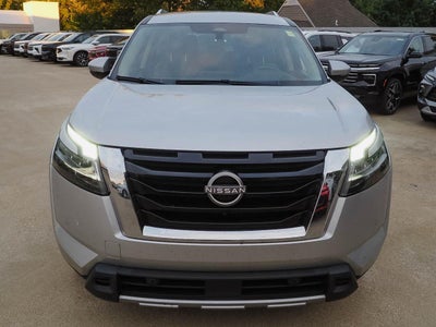 2023 Nissan Pathfinder SL 4WD