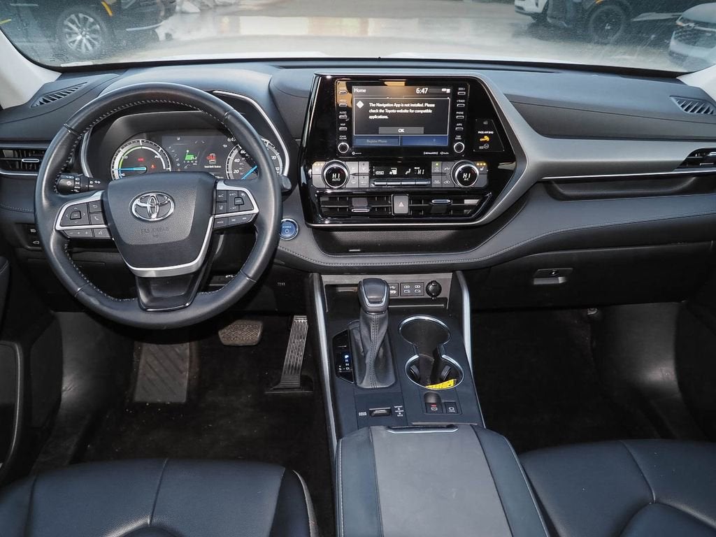 2022 Toyota Highlander Hybrid XLE