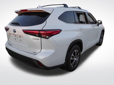 2022 Toyota Highlander Hybrid XLE