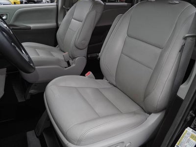2019 Toyota Sienna XLE Auto Access Seat