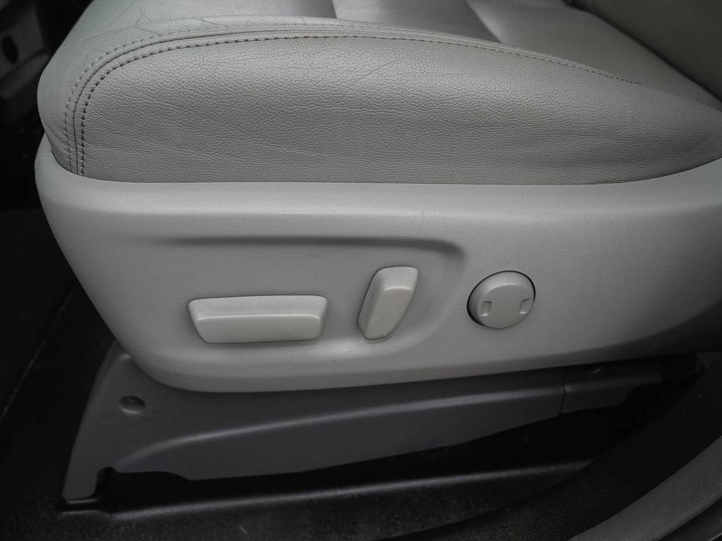 2019 Toyota Sienna XLE Auto Access Seat