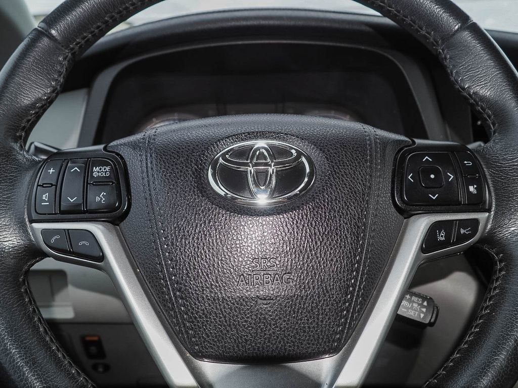 2019 Toyota Sienna XLE Auto Access Seat