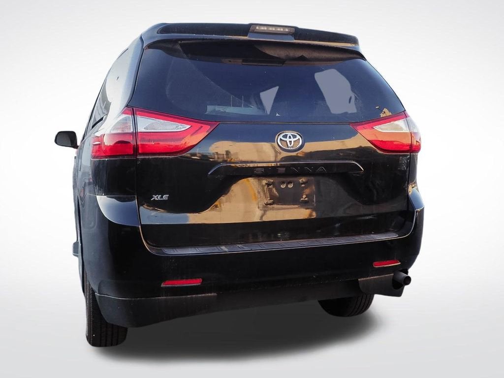 2019 Toyota Sienna XLE Auto Access Seat