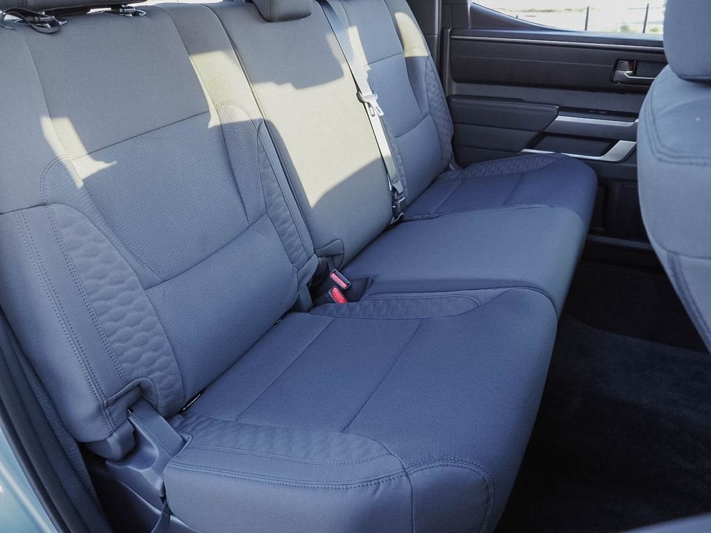 2025 Toyota Tundra SR5 - Photo 18