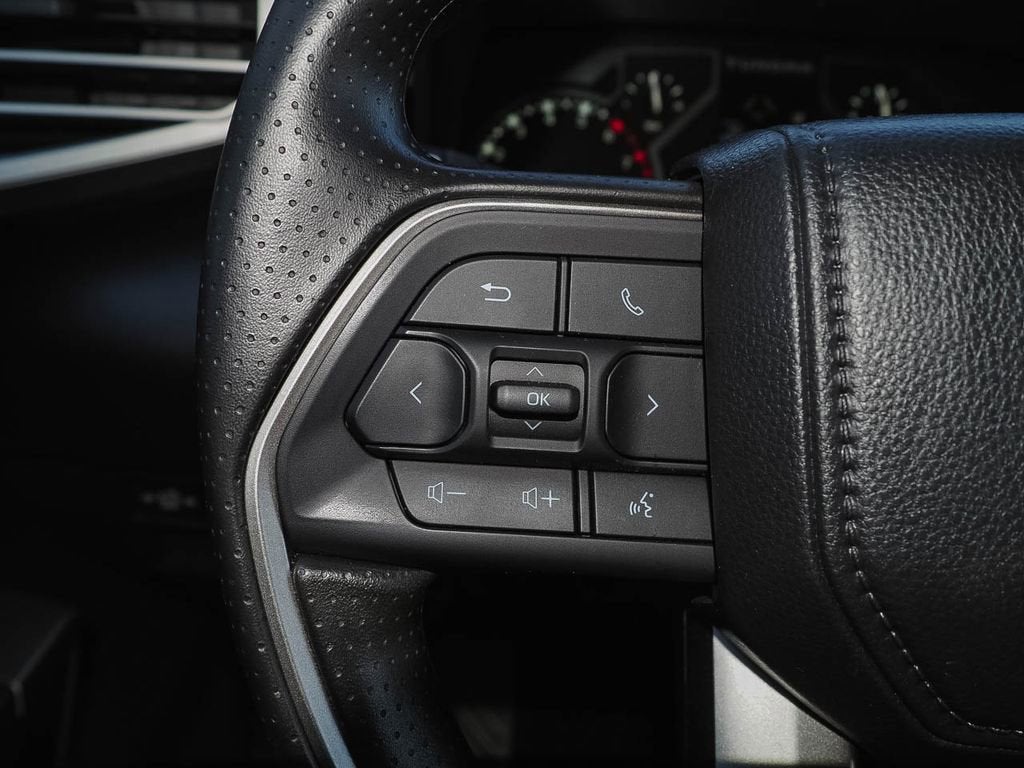 2025 Toyota Tundra SR5 - Photo 27