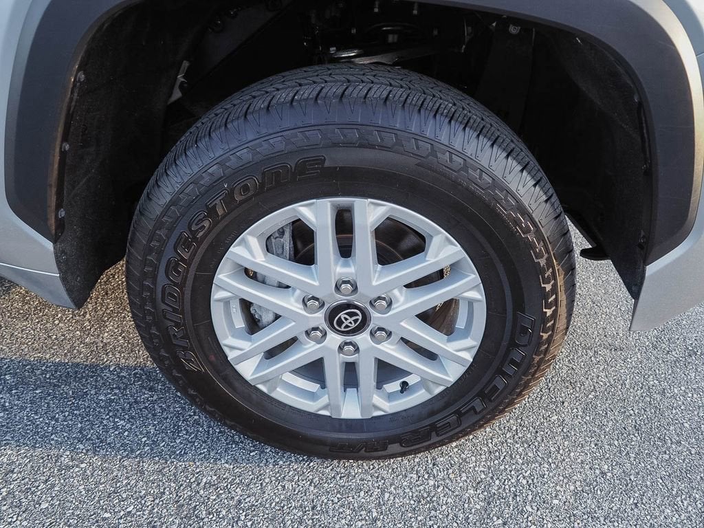 2025 Toyota Tundra SR5 - Photo 32