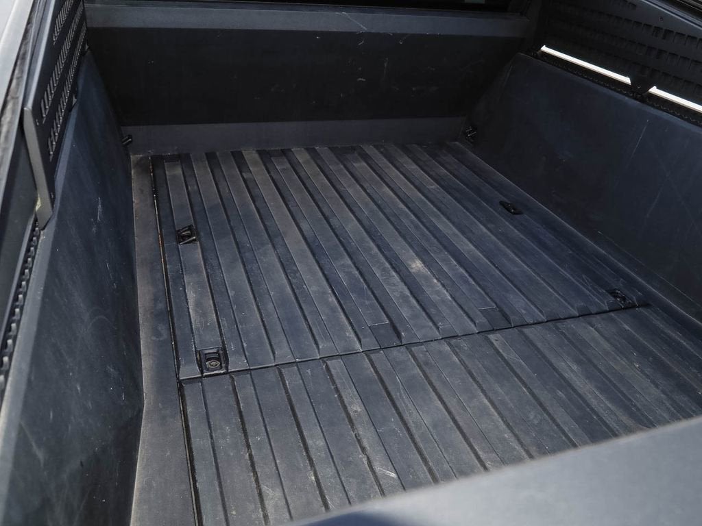 2024 Tesla Cybertruck Cyberbeast