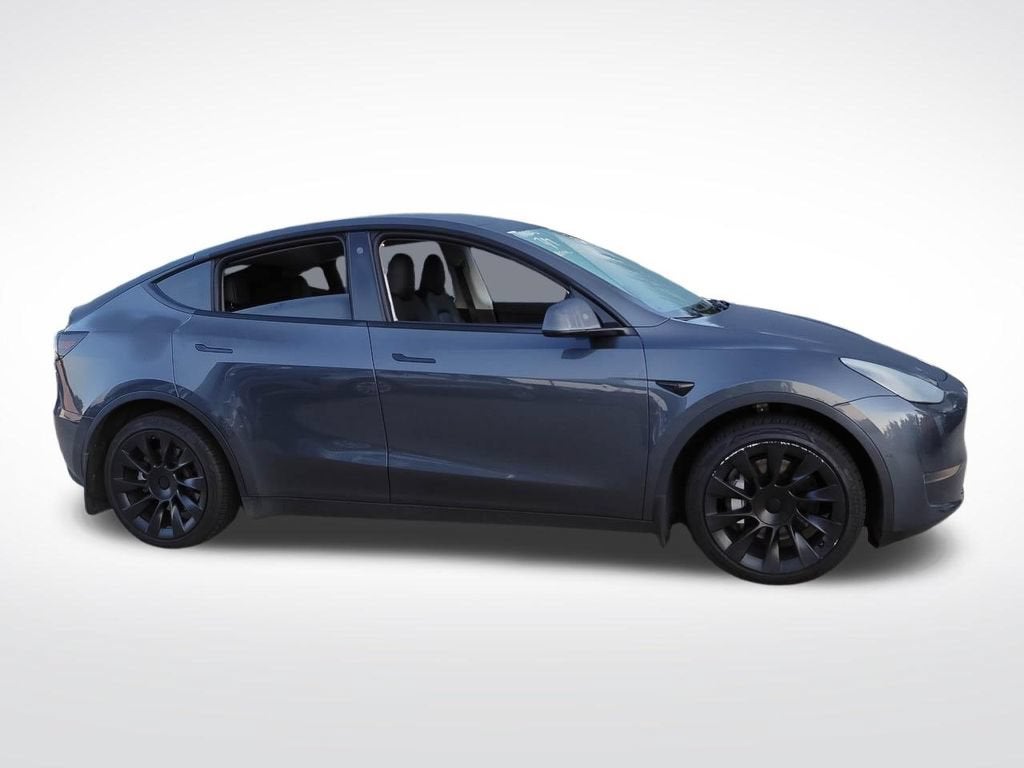 2022 Tesla Model Y Long Range Dual Motor All-Wheel Drive
