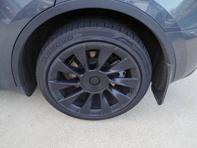 2022 Tesla Model Y Long Range Dual Motor All-Wheel Drive