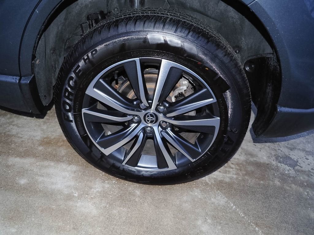 2021 Toyota Venza LE